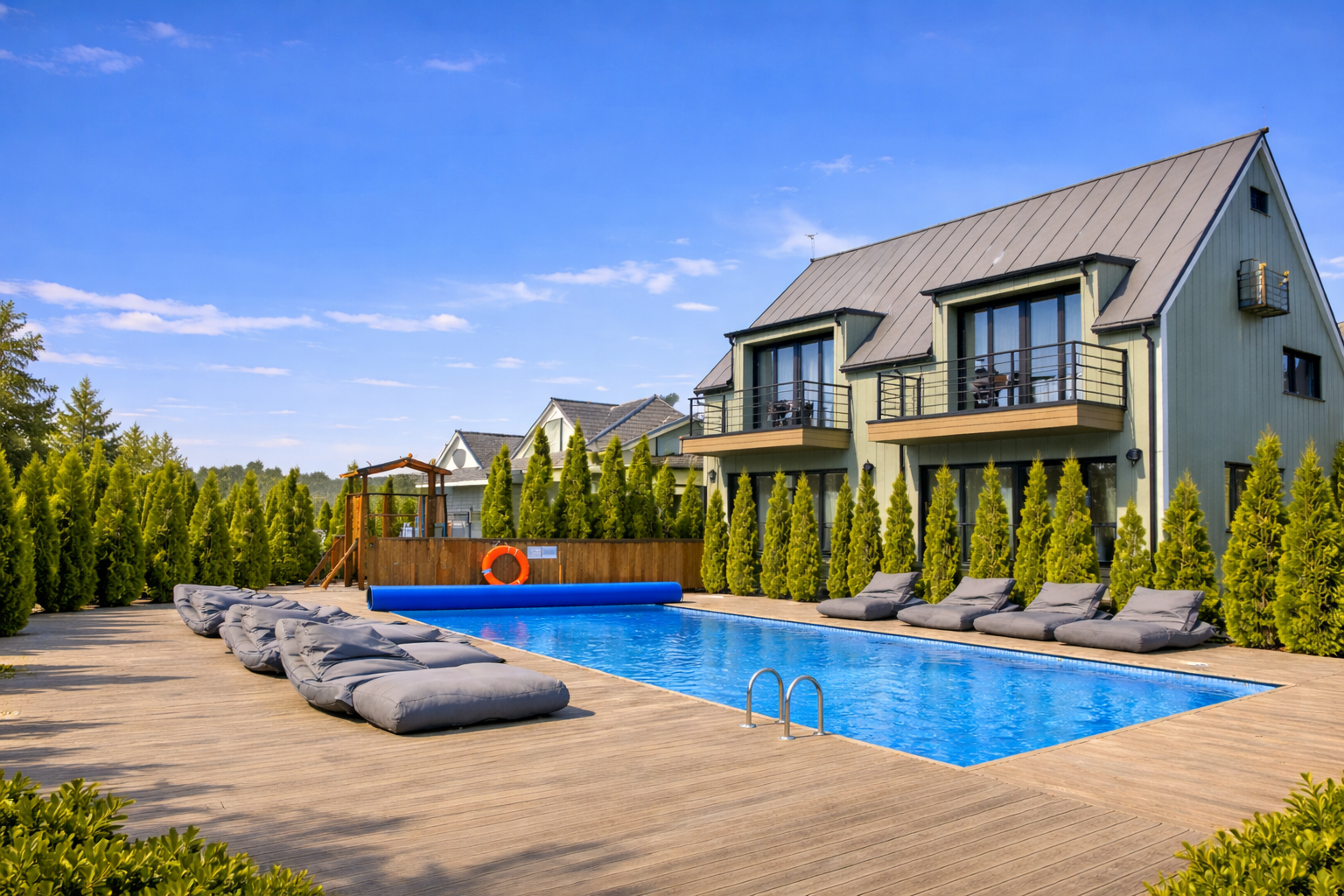 Vaivorykštės Poolside Apartment apartamentai Palangoje su baseinu